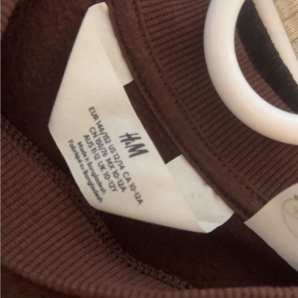 Color Brown - Picture 2 of 2